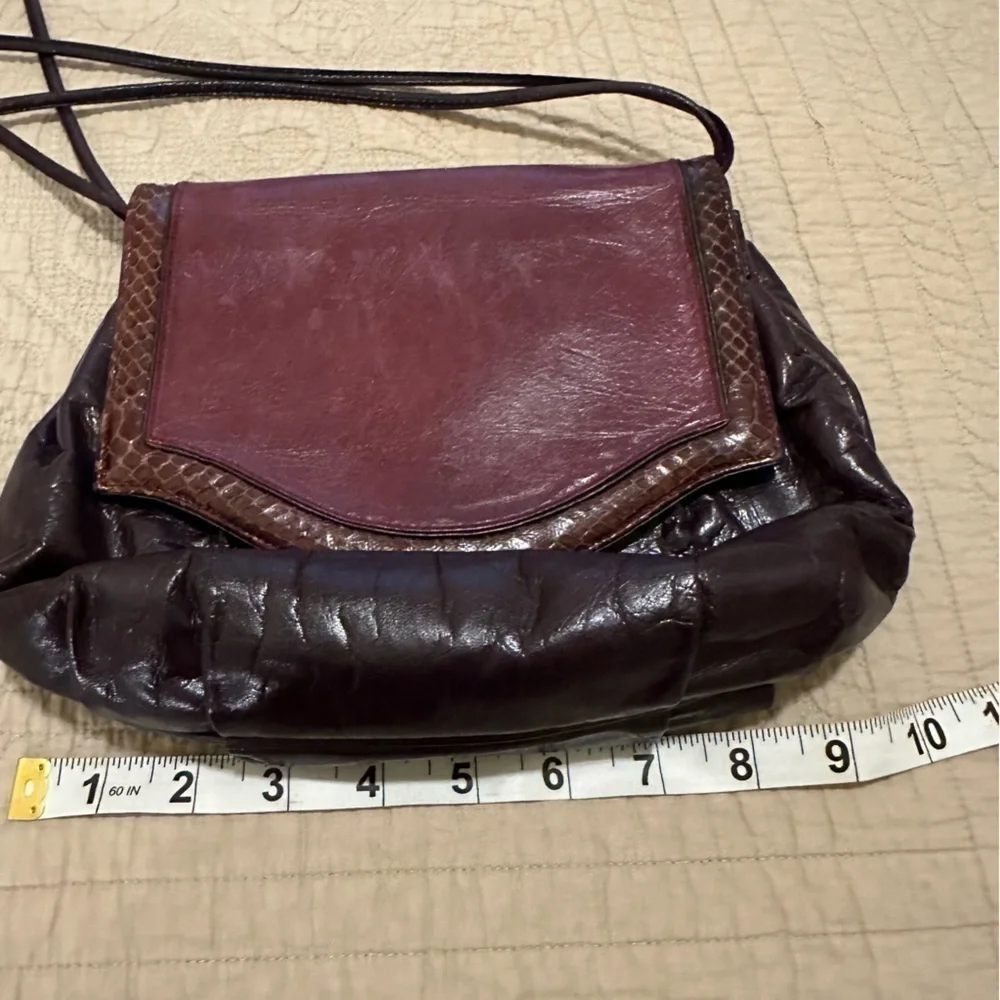 Vintage Ottorino Bossi iItalian Leather Crossbody Purse Small Handbag Purple Bag